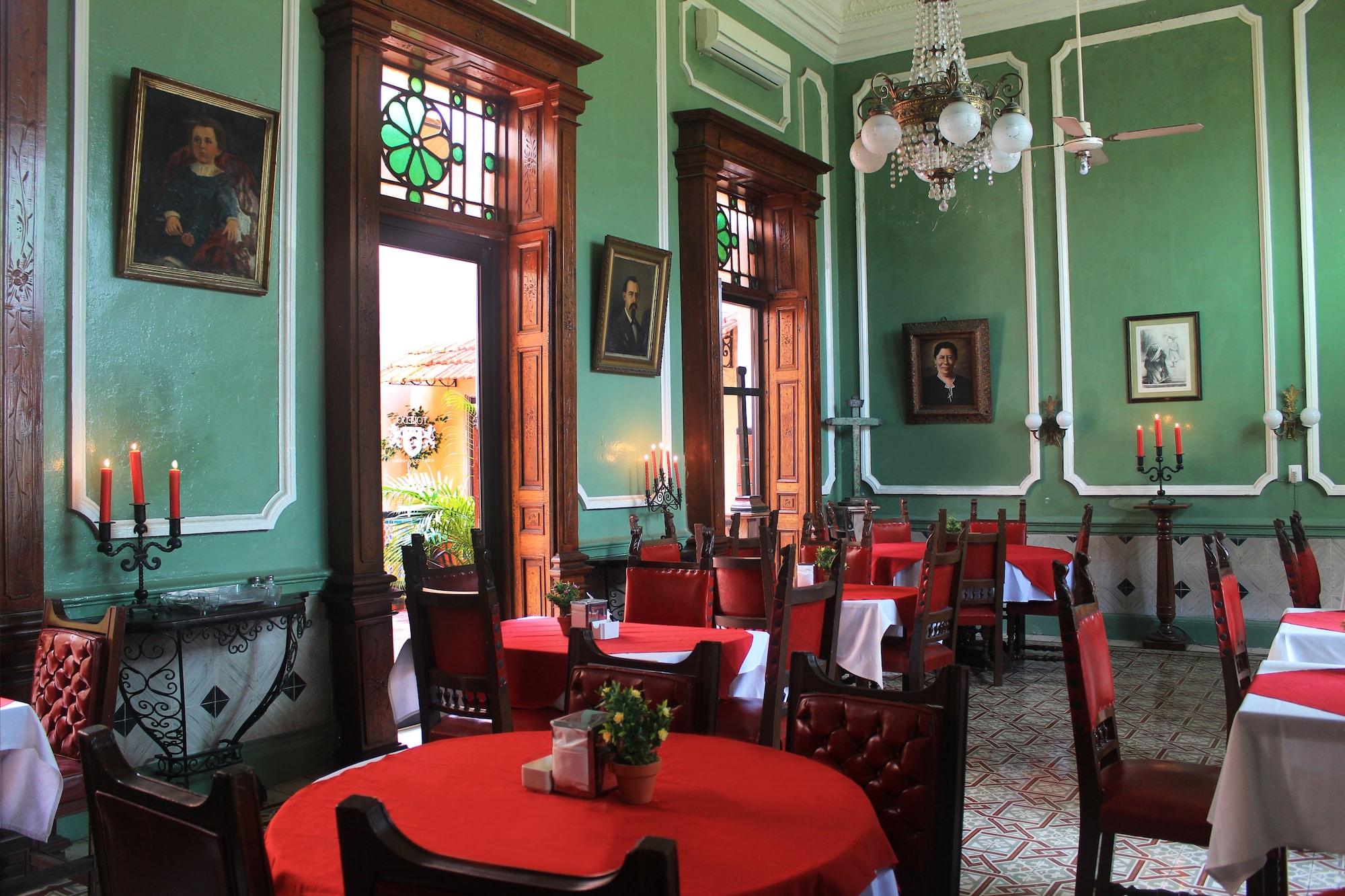 Hotel Toledo & Galeria Mérida